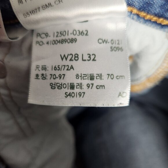 Levis Premium 501 Jeans Men 28x32 Button Fly Medium Wash Blue Denim Straight Fit - Picture 10 of 10